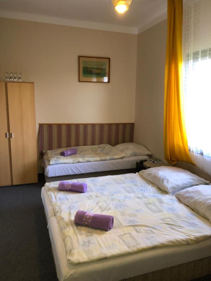 Patkos Motel Tiszafured Exterior photo